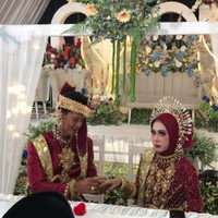 Viral Pernikahan Beda Usia 40 Tahun, Reaksi Pengantin Wanita Disorot