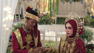 Viral Pernikahan Beda Usia 40 Tahun, Reaksi Pengantin Wanita Disorot