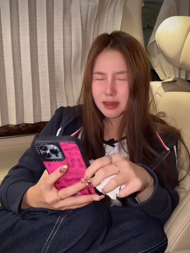 Tangis Vilmei Akun TikTok Diblokir Selamanya