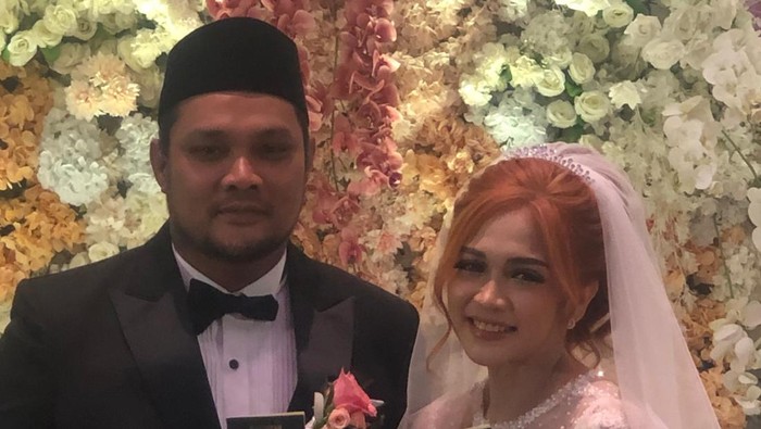 Virgoun resmi menikahi Lindi Fitriyana.