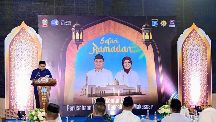 Wali Kota Munafri Appi Arifuddin saat buka puasa bersama Perusda di kantor PDAM Makassar. Dokumen Istimewa