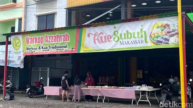 Warkop Azzahrah di Makassar. Warkop Azzahrah di Makassar.