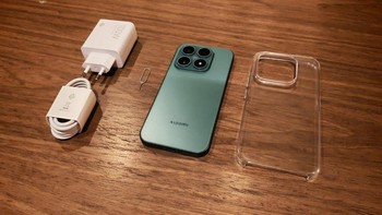 Ini isi box ketika diunboxing. Foto: Aisyah Kamaliah/detikINET