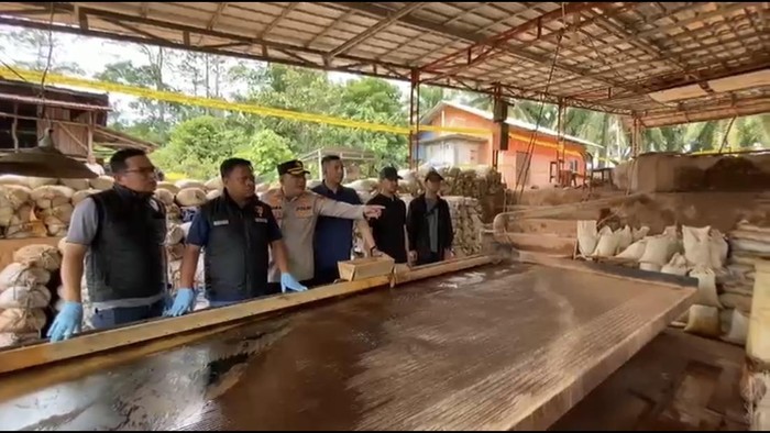 Bareskrim Polri dan Polda Babel Gerebek Meja Goyang Timah di Beltim.