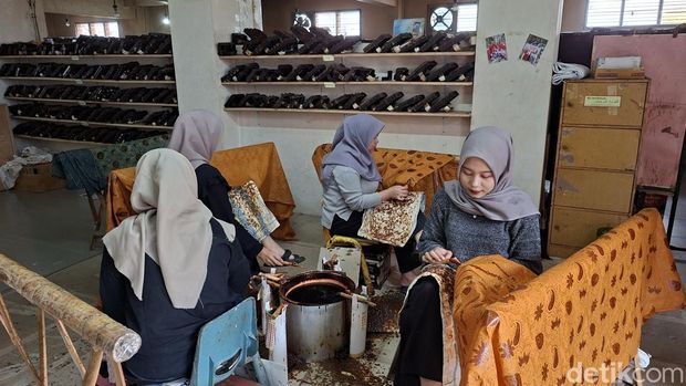 Batik Komar di Bandung Batik Komar di Bandung