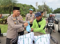 Ramadan Berkah, Polres Tangerang Kota Berbagi di Jalan-Buka Bareng Ojol