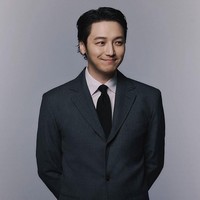 Namanya mulai diperhitungkan publik setelah tampil dalam drama Misaeng: Incomplete Life pada 2014. Lewat perannya, ia meraih penghargaan Best New Actor di APAN Star Awards. Foto: Instagram/@byunyohan_official