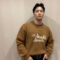 Aktor kelahiran 29 April 1986 ini membintangi sejumlah judul besar seperti Mr. Sunshine, Six Flying Dragons, Uncle Samsik, hingga film Hansan: Rising Dragon. Perannya sebagai komandan laut Jepang, Wakisaka, menuai pujian dan membawanya meraih berbagai penghargaan. Foto: Instagram/@byunyohan_official