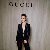 “Aku terlahir dan dipersepsikan sebagai wanita, tetapi label itu tidak pernah benar-benar mewakili siapa diriku. Aku hidup dengan cara yang terasa lebih maskulin dan lebih jujur terhadap diriku sendiri. Hal tersulit yang pernah aku hadapi adalah menerima dan merangkul diri sendiri,” lanjutnya. Foto: Instagram @xgofficial