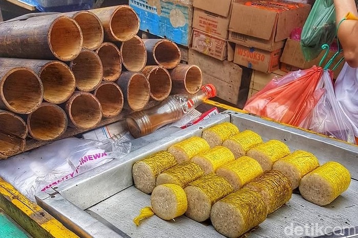 Lemang yang ramai dibeli warga saat berbuka puasa (Dok: Olivia Andrea/detikSumut)
