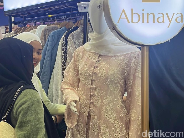 Bazar hijab dan busana muslim, Locapop kembali digelar di Aeon Mall Tanjung Barat, lantai 5 mulai dari 24 Februari hingga 1 Maret 2026.
