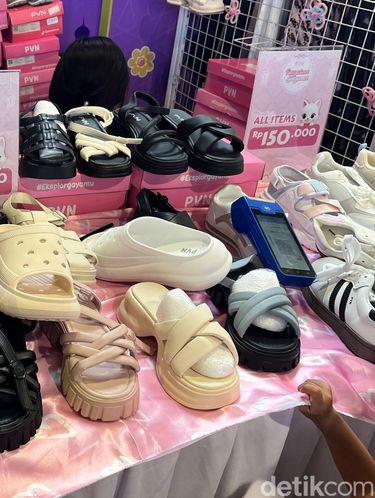 Locapop Bazar hijab dan busana muslim, Locapop kembali digelar di Aeon Mall Tanjung Barat, lantai 5 mulai dari 24 Februari hingga 1 Maret 2026.