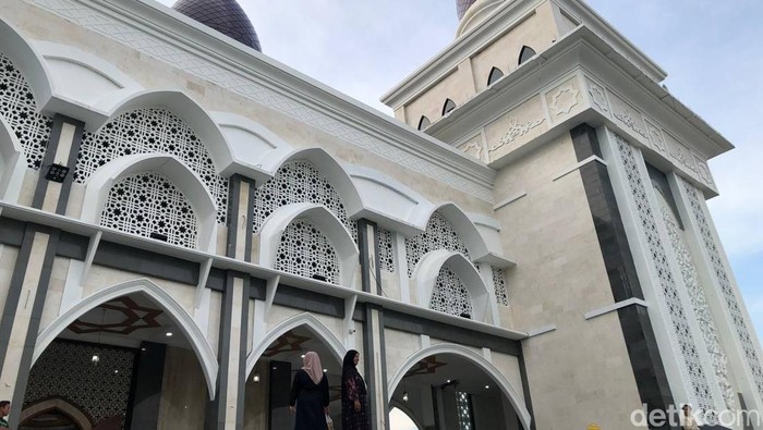 Masjid Agung Kubah Kecubung Darurrahman, Palangka Raya.
