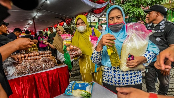 Pasar murah yang disiapkan Pemkot Surabaya di 93 titik selama Ramadan.