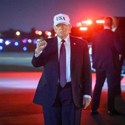 Donald Trump VS Musisi