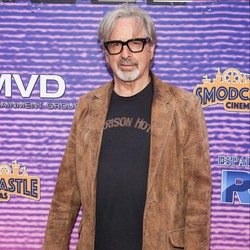 Penyebab Kematian Bintang Lizzie McGuire Robert Carradine Terungkap