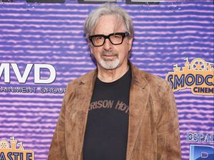 Penyebab Kematian Bintang Lizzie McGuire Robert Carradine Terungkap