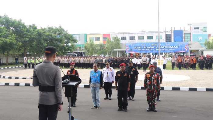 Sebanyak 502 personel gabungan mengikuti Apel Jaga Kota Tangerang untuk Indonesia. Turut digelar deklarasi bersama untuk komitmen menjaga kondusifitas. (dok Ist)