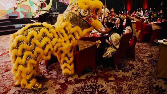 Spring Festival 2026 digelar untuk menyambut Tahun Kuda Api dengan perpaduan tradisi dan gaya hidup modern. Acara menghadirkan budaya, diskusi investasi, dan pertunjukan seni.