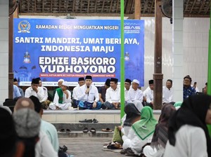 Ibas Sebut Pesantren Miliki Peran Historis & Strategis bagi Bangsa
