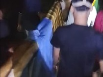Warga Gotong Jenazah 2 Km gegara Ambulans Tak Bisa Melintas di Bima