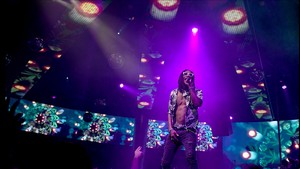 Kasus ini mencuat saat Wiz Khalifa dihentikan oleh polisi Rumania pada Juli 2024 setelah diduga mengisap ganja di atas panggung di Festival Beach di Constanta, Rumania.  Foto: Dok.Wiz Khalifa/ Instagram
