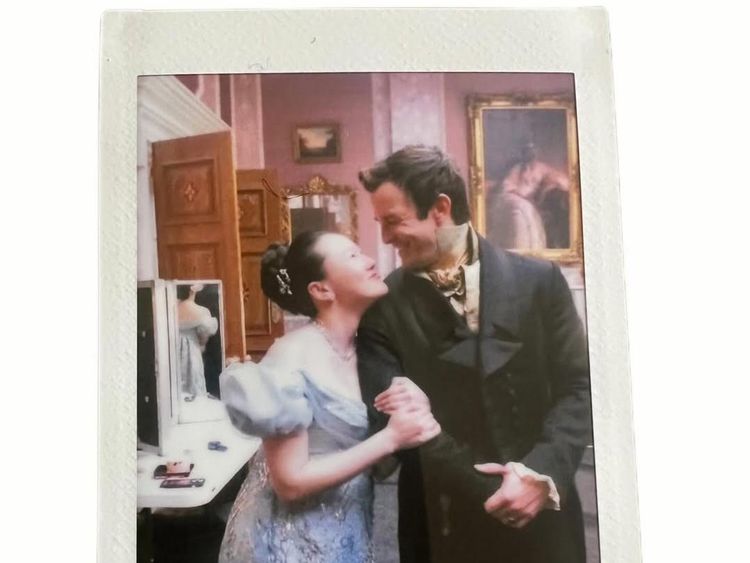 Yerin Ha Resmi Masuk Jadi Keluarga Bridgerton