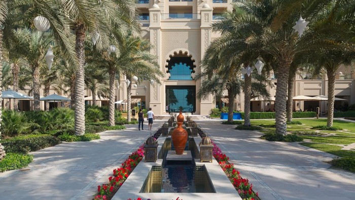 Area taman di Hotel Fairmont, Palm Jumeirah, Dubai