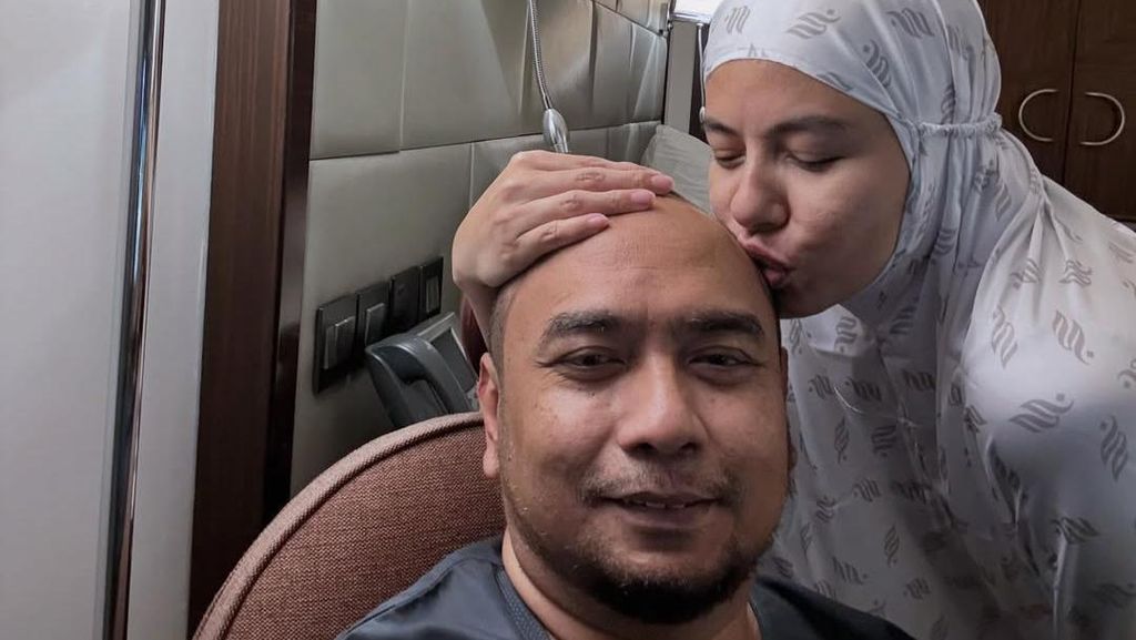 Meisya Siregar Umrah di Bulan Ramadan, Bebi Romeo Akhirnya Cukur Pelontos
