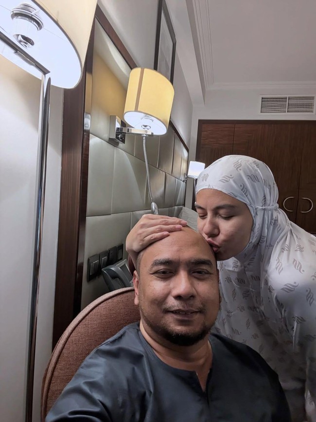 Meisya Siregar Umrah di Bulan Ramadan, Bebi Romeo Akhirnya Cukur Pelontos