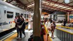 Geliat Pemudik Awal di Stasiun Kiaracondong Bandung