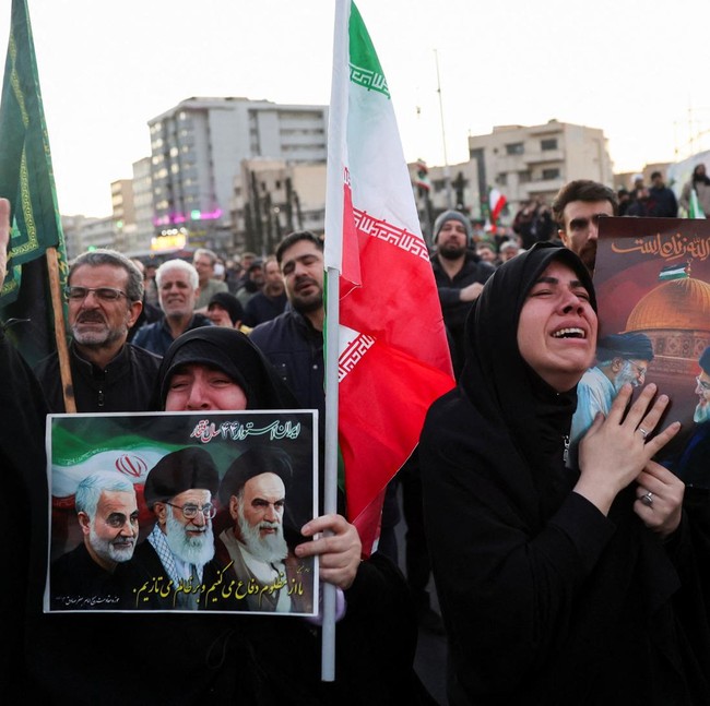 Gelombang Duka Selimuti Teheran Pascakematian Khamenei