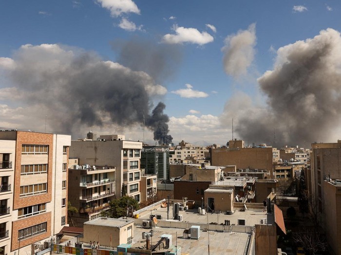 Smoke rises following an explosion, after Israel and the U.S. launched strikes on Iran, in Tehran, Iran, March 1, 2026. Majid Asgaripour/WANA (West Asia News Agency) via REUTERS ATTENTION EDITORS - THIS PICTURE WAS PROVIDED BY A THIRD PARTY TPX IMAGES OF THE DAY