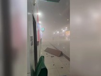 Momen Mencekam Bandara Dubai Evakuasi Penumpang