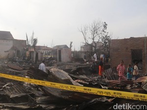 Malam Mencekam Kebakaran Rumah di Polman Tewaskan Lansia Usai Bantu Evakuasi