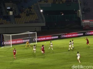 Skor 1-1 Tutup Babak Pertama Persis Solo Vs Persik Kediri