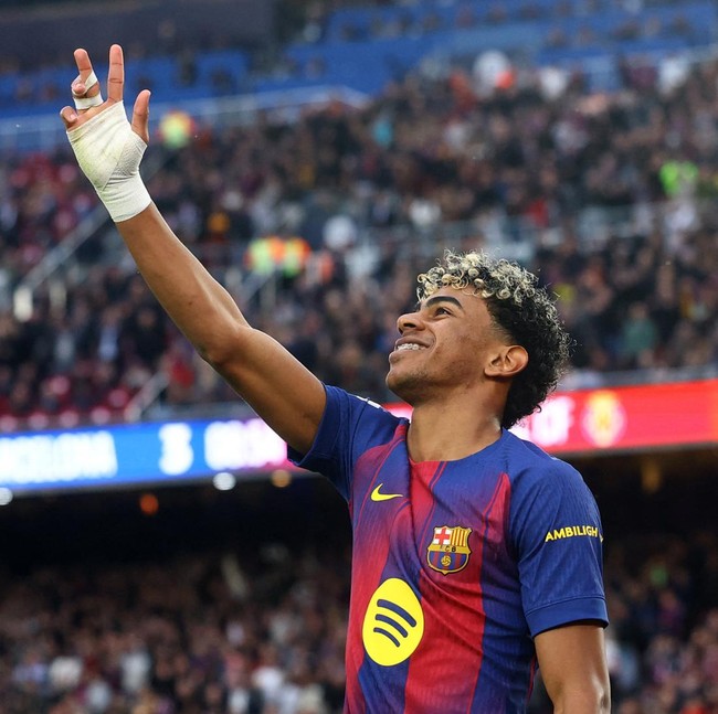 Bukti Lamine Yamal Naik Level