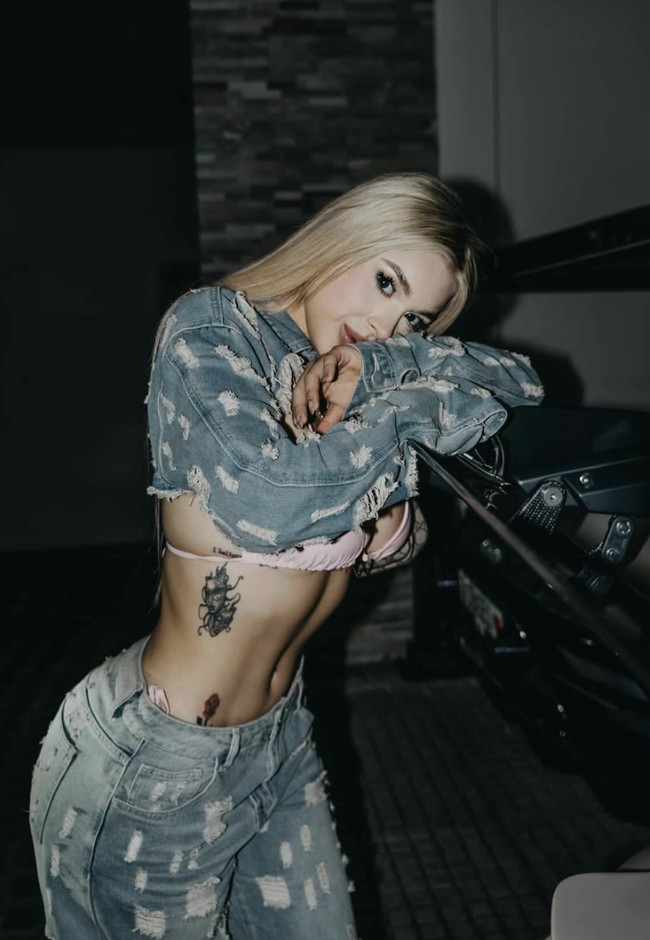 Nama model dan influencer asal Meksiko Maria Julissa mendadak menjadi sorotan. Ia dikaitkan dengan operasi militer yang menewaskan pemimpin Kartel Jalisco New Generation (CJNG), El Mencho. Foto: dok. Instagram @mariajulissa13