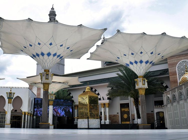 Masjid Arrahman Blitar Hadirkan Nuansa Madinah di Jawa Timur