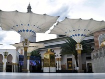Masjid Arrahman Blitar Hadirkan Nuansa Madinah di Jawa Timur