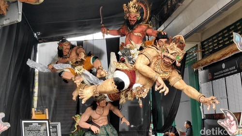 Ogoh-ogoh karya pemuda Banjar Delod Pasar, Desa Blahkiuh, Kecamatan Abiansemal, Badung, yang manfaatkan limbah kulit telur ayam.