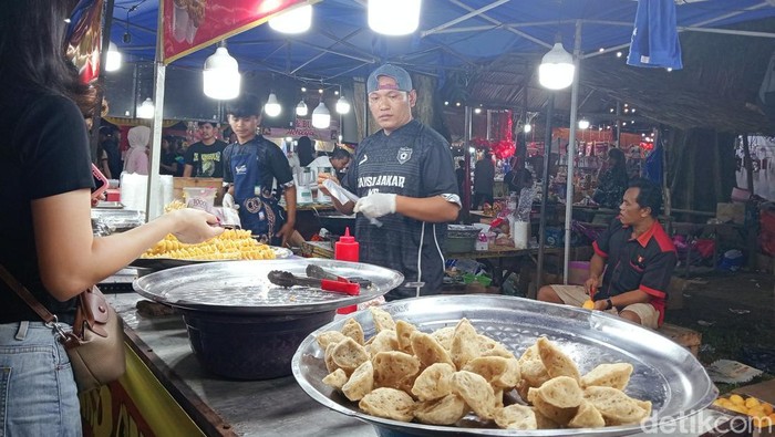 Pedagang UMKM raup cuan saat Cap Go Meh di Pulau Kemaro Palembang
