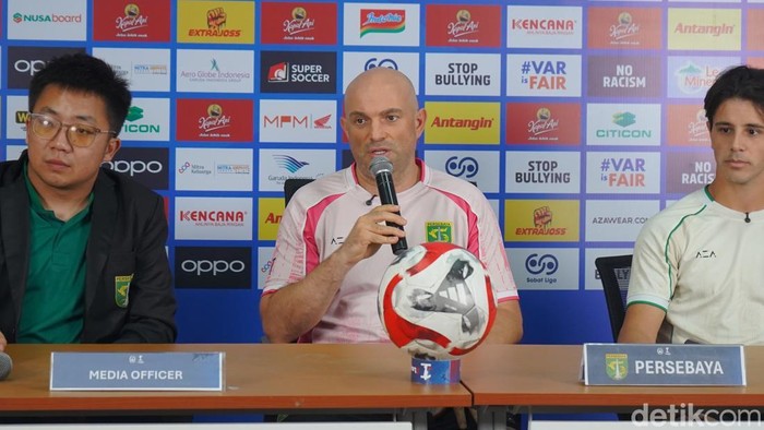 Pelatih Persebaya Bernardo Tavares