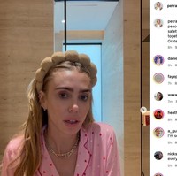 Mengunggah melalui Instagram Story untuk membahas situasi di Dubai, pewaris keluarga Formula 1, Petra Ecclestone, mengatakan bahwa momen saat Dubai terkena serangan rudal Iran merupakan ‘salah satu malam paling menakutkan dan terburuk dalam hidupnya.’ Foto: Dok. Instagram Petra Ecclestone, Sam Palmer