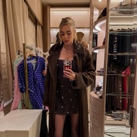 Dalam curhatannya di Instagram, Petra mengaku tidak tahu bagaimana harus menjelaskan situasi yang terjadi kepada anak-anaknya yang masih kecil, Lavinia, James, Andrew, dan Minnie.  Foto: Dok. Instagram Petra Ecclestone, Sam Palmer