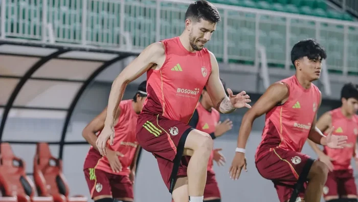 PSM Makassar menggelar latihan di Stadion Gelora BJ Habibie dalam persiapan jelang melawan Persita Tangerang.