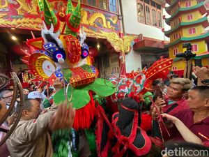 Buka Mata Naga, Awal Perayaan Cap Go Meh di Pontianak