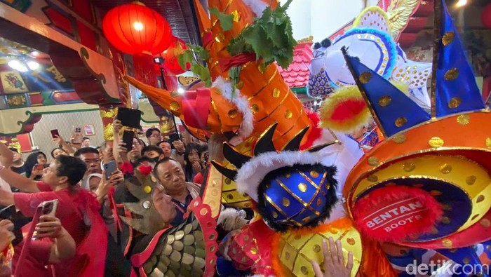 Cap Go Meh tahun ini dirayakan 3 Maret 2026. Perayaan ini dikenal sebagai puncak sekaligus penutup Tahun Baru Imlek. Berikut serba-serbi menariknya!