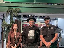 Bicara Tentang Hidup, Alam, Pohon Bersama Sandy Canester