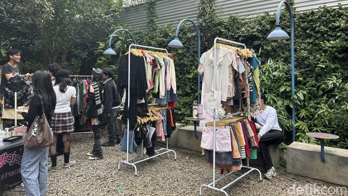 Suasana di Pasar Tumpah Ruah.
